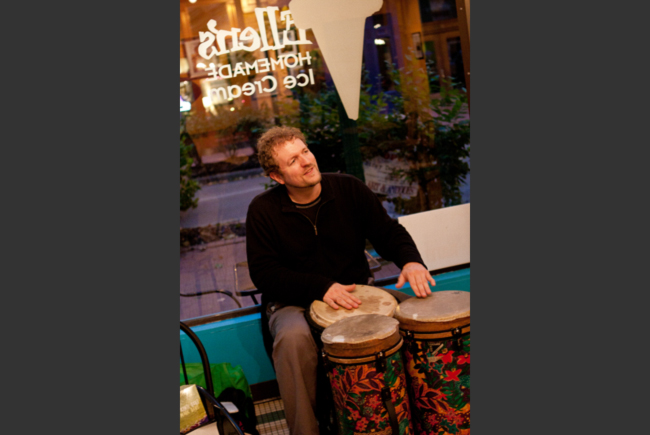 Percussionist and singer Mark Davis kept the beat.fYi Photography by Jamie Dunbar
