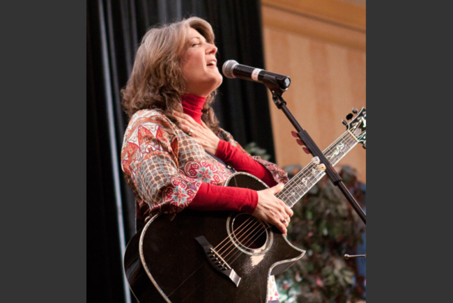 Grammy Award-winning musician Kathy Mattea, the Institute's closing keynote artistfYi Photography by Jamie Dunbar